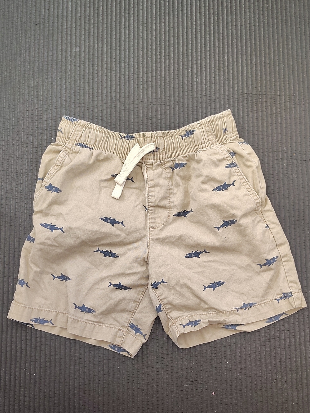 Size M (8) Old Navy Beige Kids Shorts with Navy Shark Print